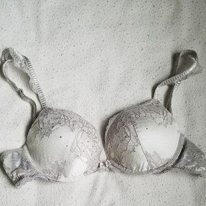 Voctoria's Secret Push-Up Bra